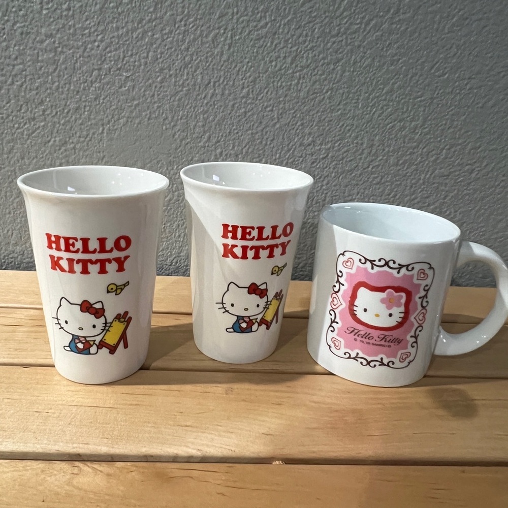 Hello Kitty Red and White Mug Set.
